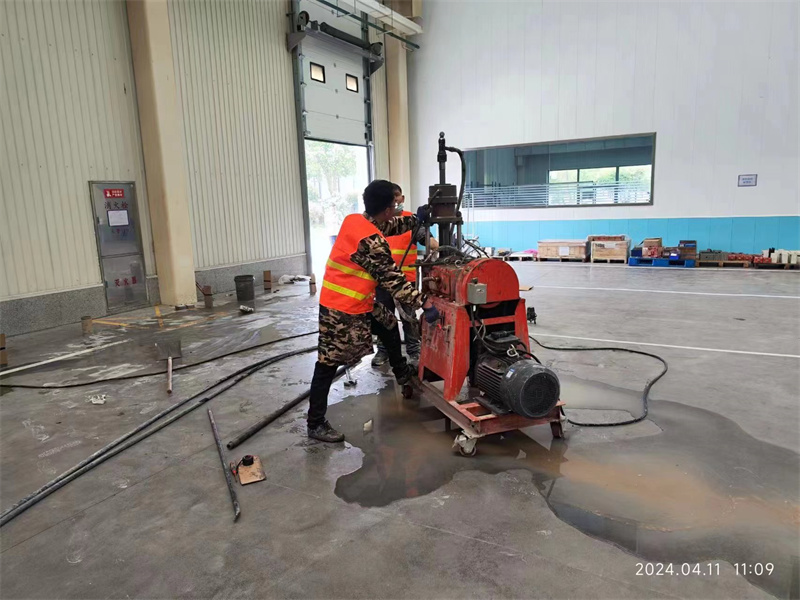 安福厂房地面下沉塌陷注浆加固施工